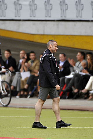 Moncler Gamme Bleu / - 2011